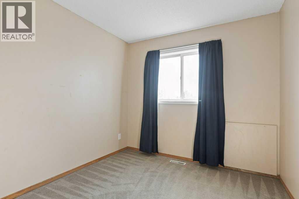 127 Erin Meadow Crescent SE