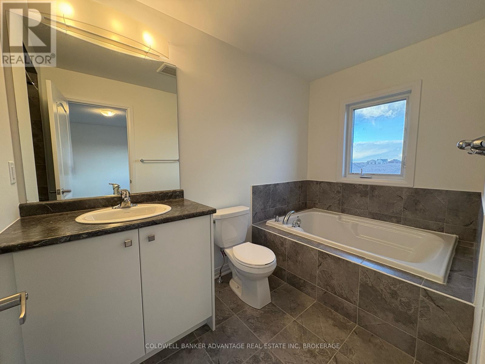 216 Port Crescent, Welland (Dain City), Ontario  L3B 0N2 - Photo 14 - X14084722