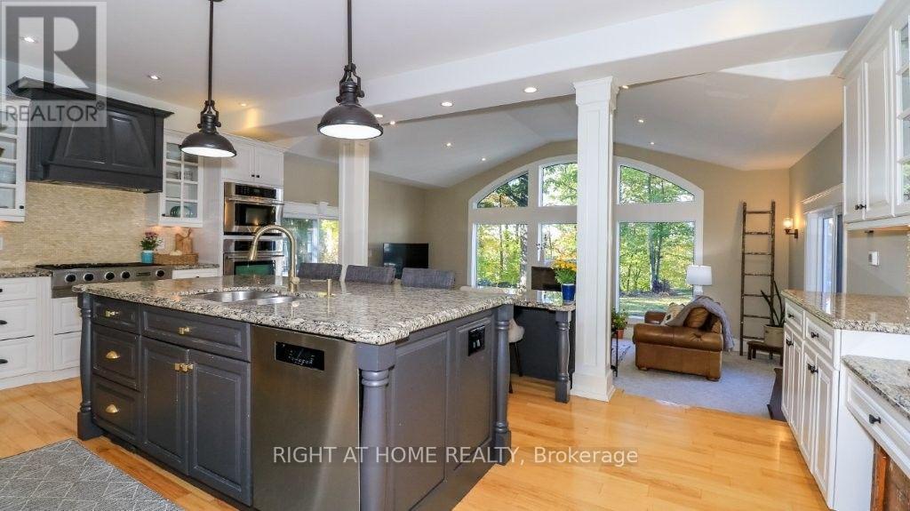 44 Highland Drive, Oro-Medonte, Ontario  L0L 2L0 - Photo 5 - S14084702