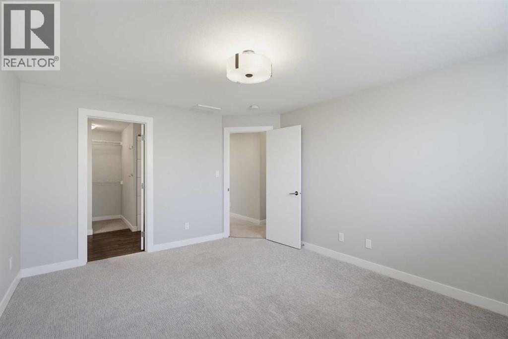 75 Ellington Crescent