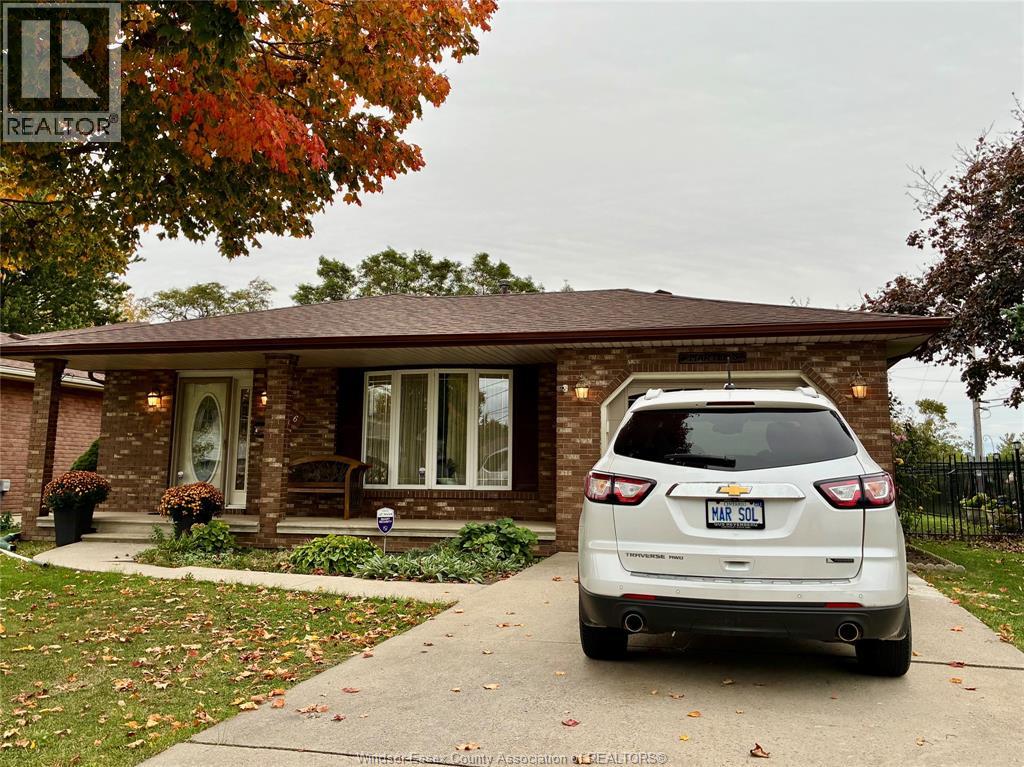 3596 Hemlock Avenue, Windsor, Ontario  N8R 1Z9 - Photo 1 - 26025303