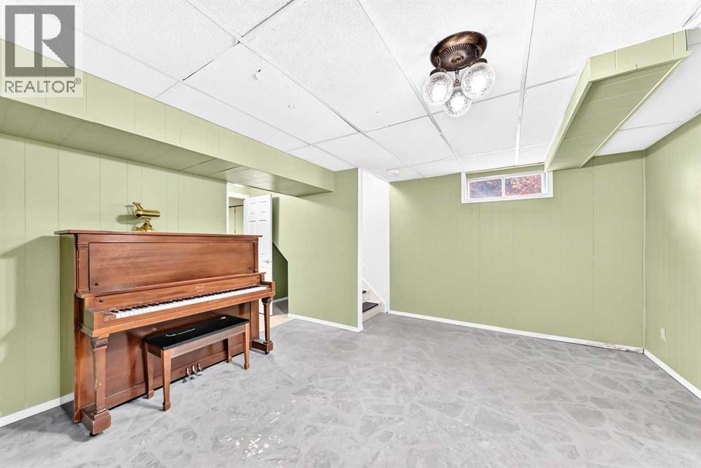 31 Ranchero Bay NW, Calgary, Alberta  T3G 1B6 - Photo 26 - A2315759