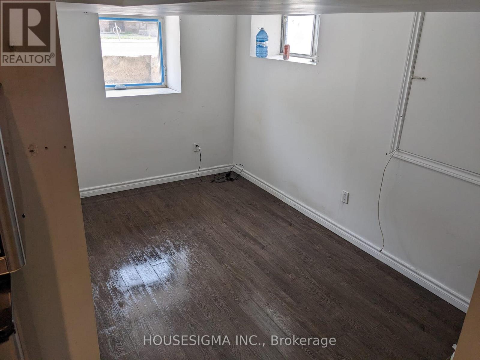 888 Dundas Street E, Toronto, Ontario  M4M 1R3 - Photo 14 - E14083884