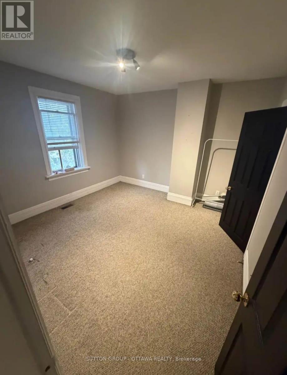 607 Maclaren Street, Ottawa, Ontario  K1R 5K8 - Photo 6 - X13809102