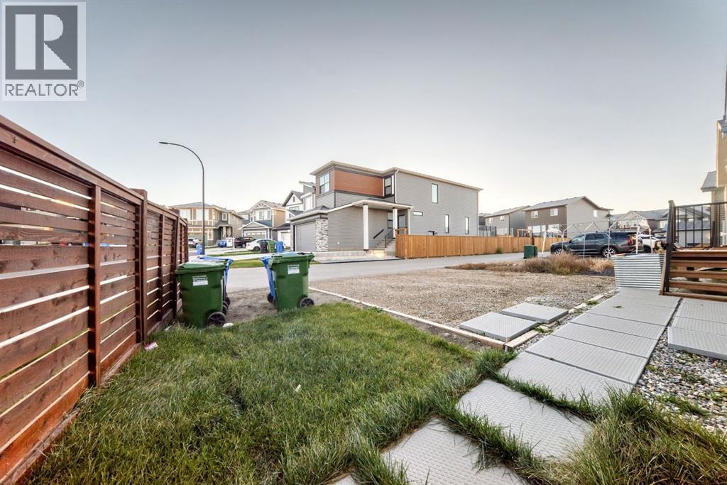 216 Lucas Place NW