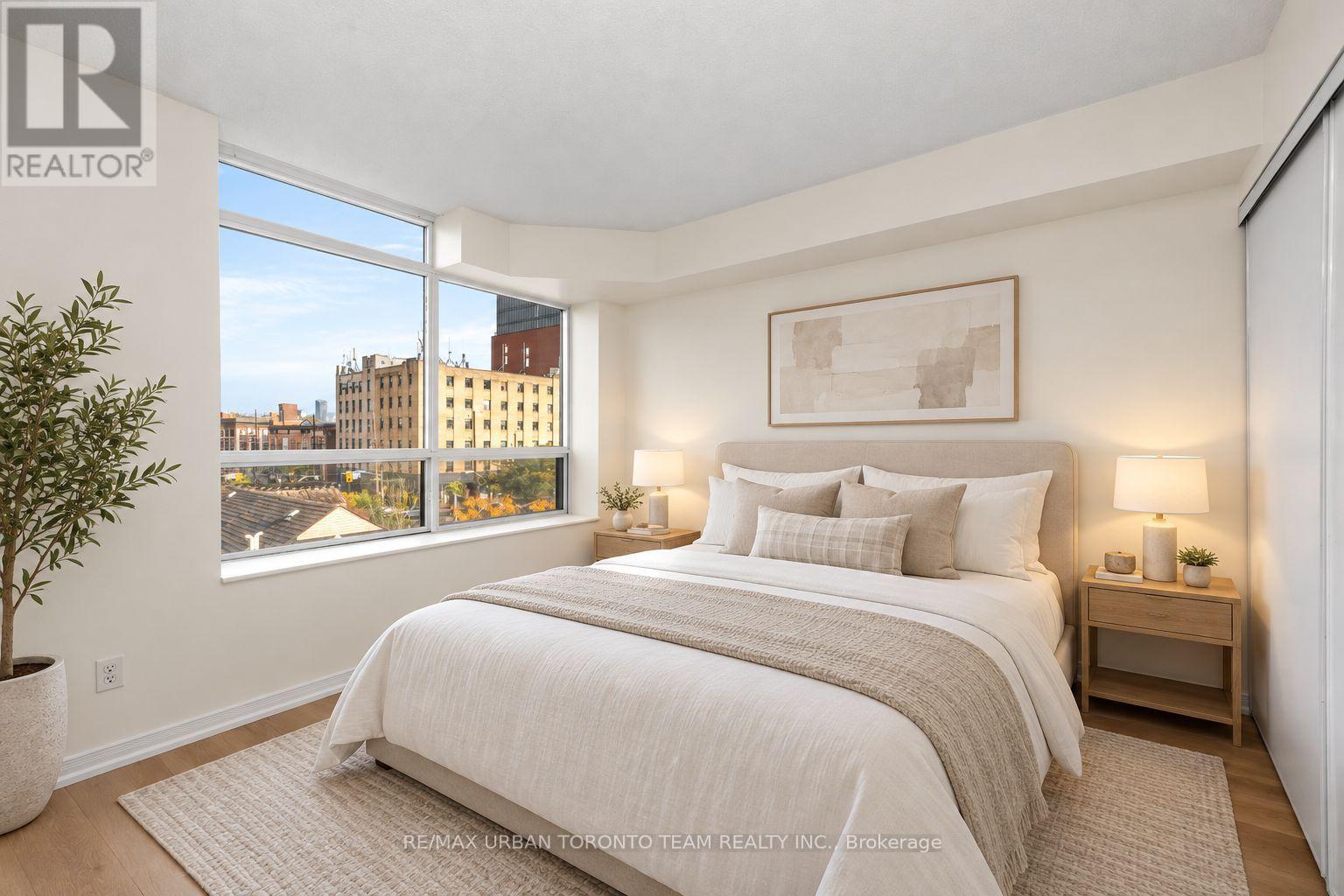 #505 - 140 Bathurst Street, Toronto, Ontario  M5V 2R3 - Photo 5 - C14084804