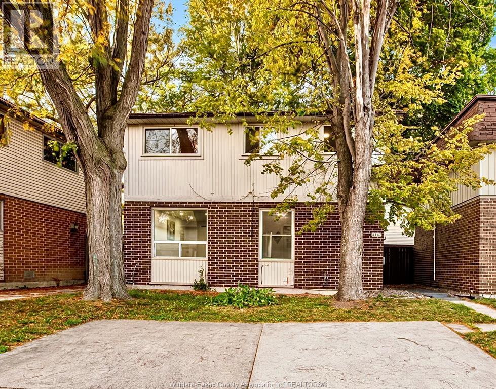 9370 AIRE COURT, Windsor, Ontario