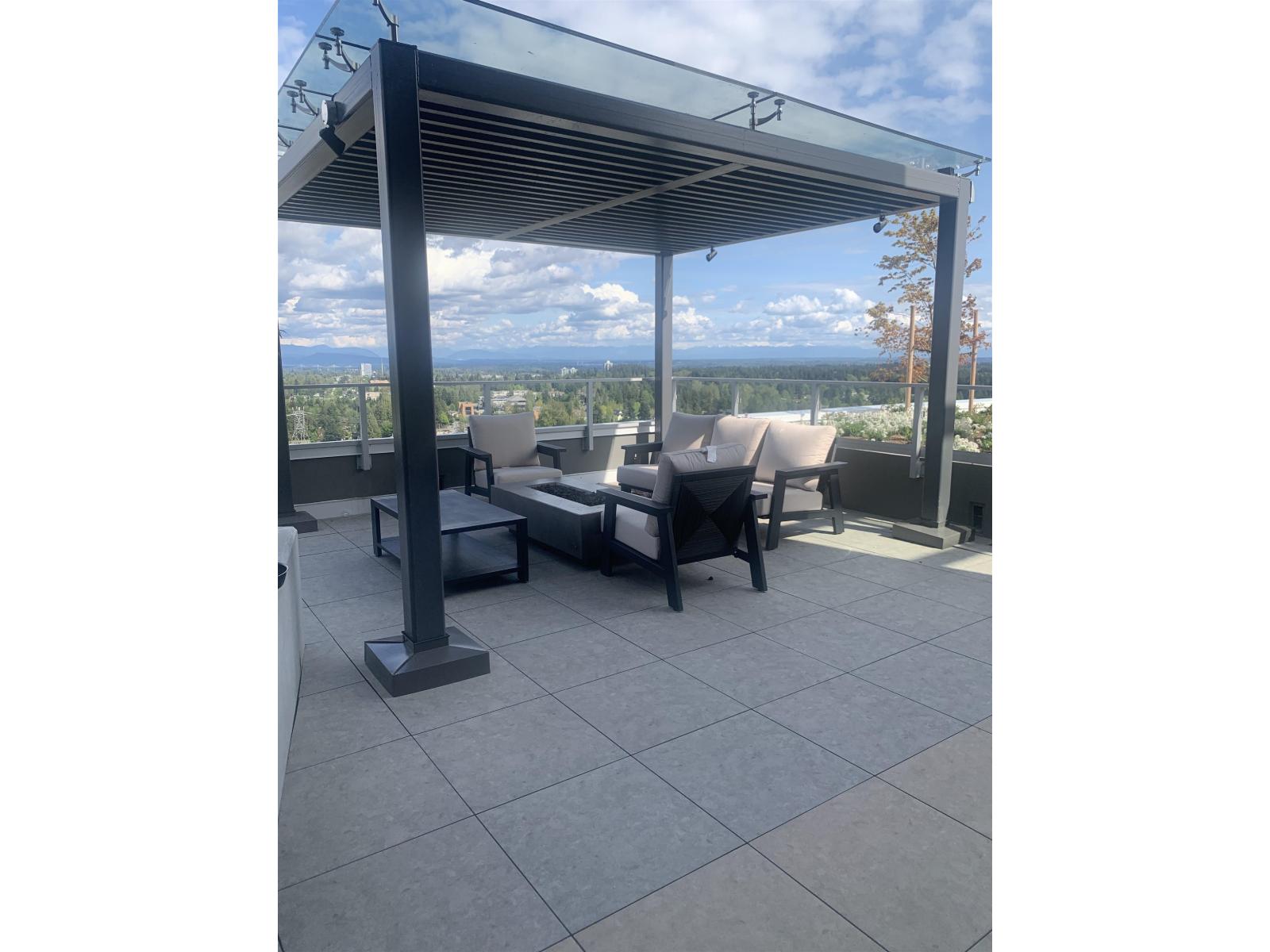 1808 10428 WHALLEY BOULEVARD