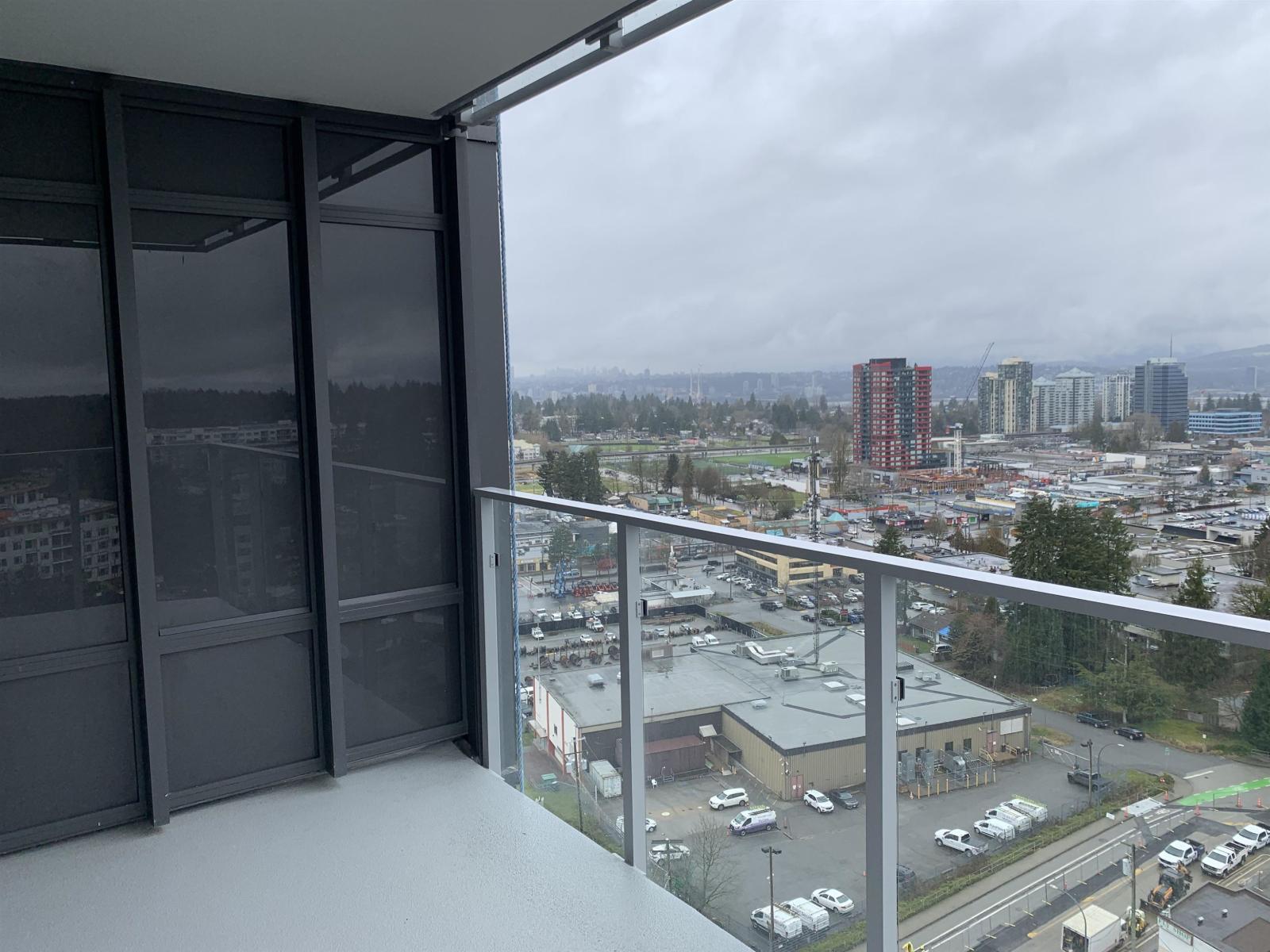 1808 10428 WHALLEY BOULEVARD