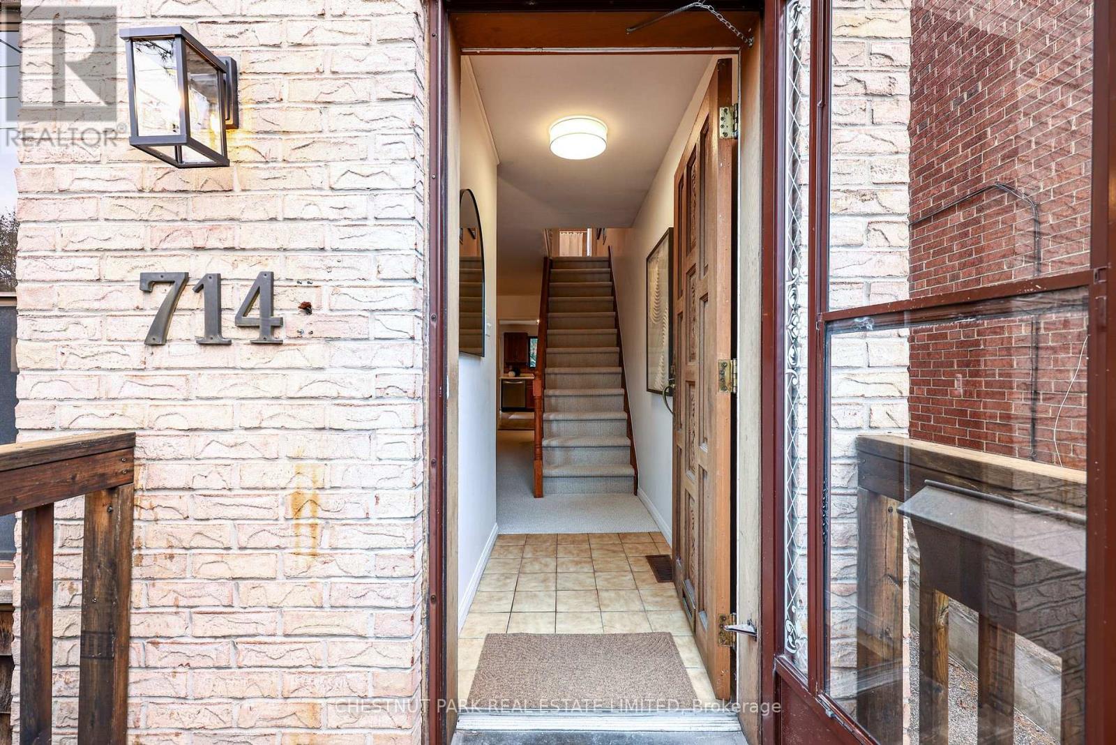 714 Merton Street, Toronto, Ontario  M4S 1B8 - Photo 3 - C14084812