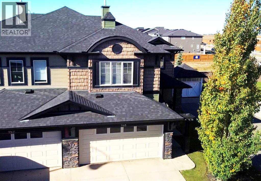 148 Springmere Grove, Chestermere, Alberta  T1X 0B5 - Photo 2 - A2351191