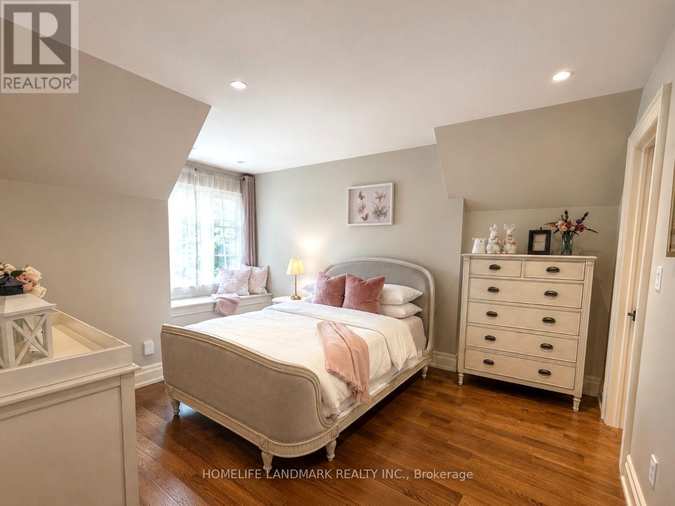 260 Pinetree Way, Mississauga, Ontario  L5G 2R2 - Photo 23 - W14084814