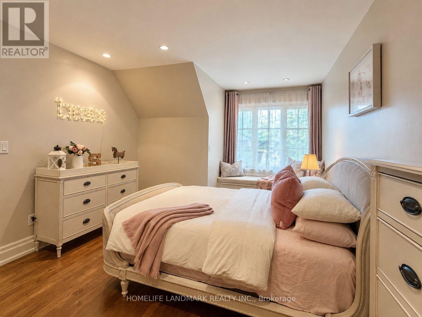 260 Pinetree Way, Mississauga, Ontario  L5G 2R2 - Photo 24 - W14084814