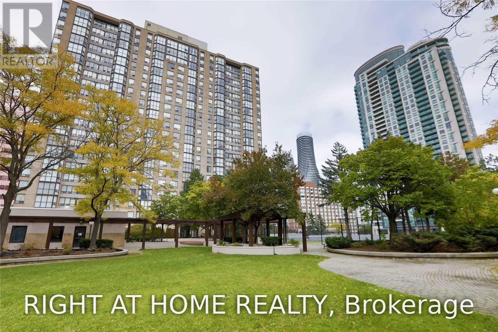 704 - 285 Enfield Place, Mississauga, Ontario  L5B 4L8 - Photo 24 - W14084816