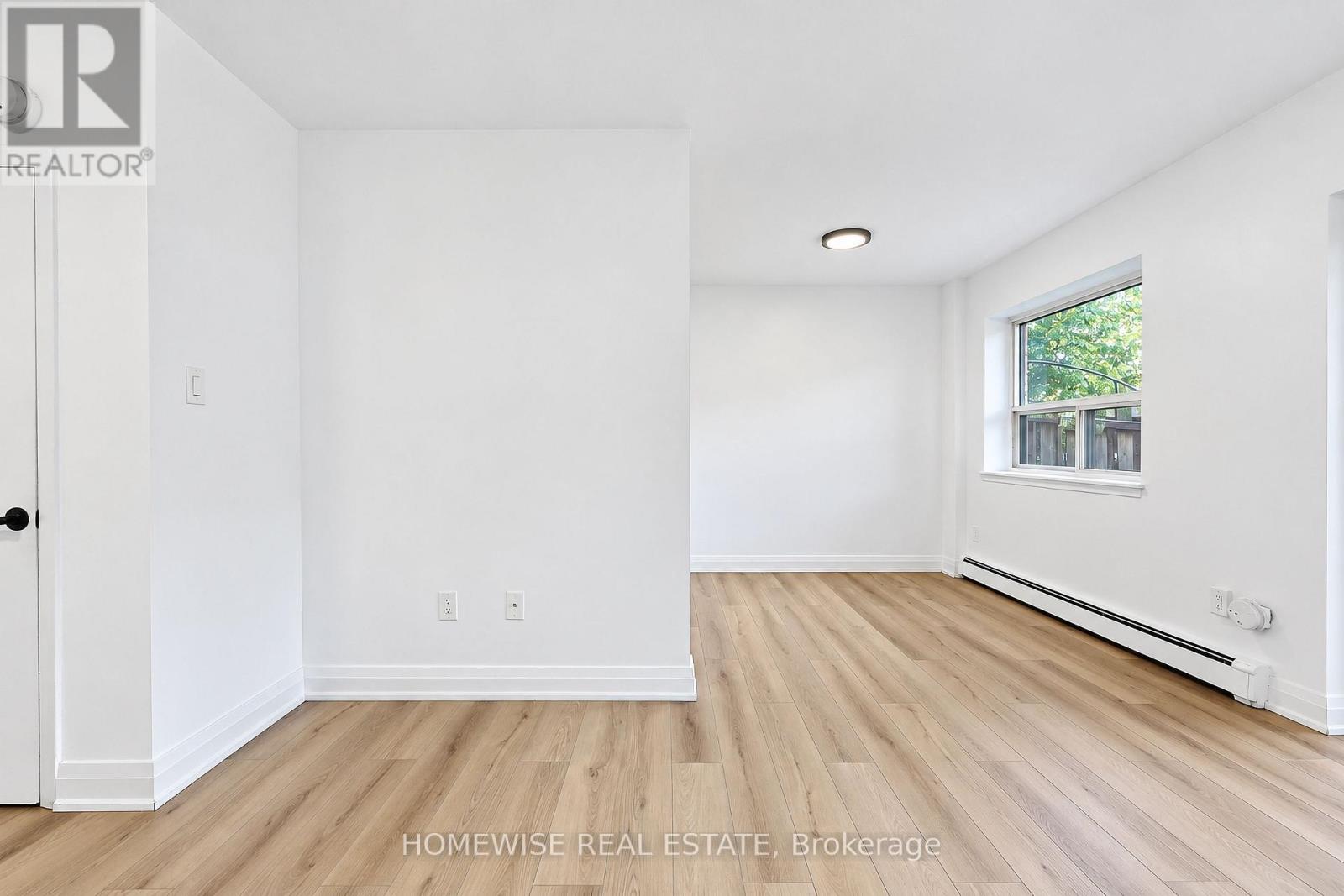 8 - 31 Sedgeley Drive, Toronto, Ontario  M9R 1Z5 - Photo 5 - W14084838