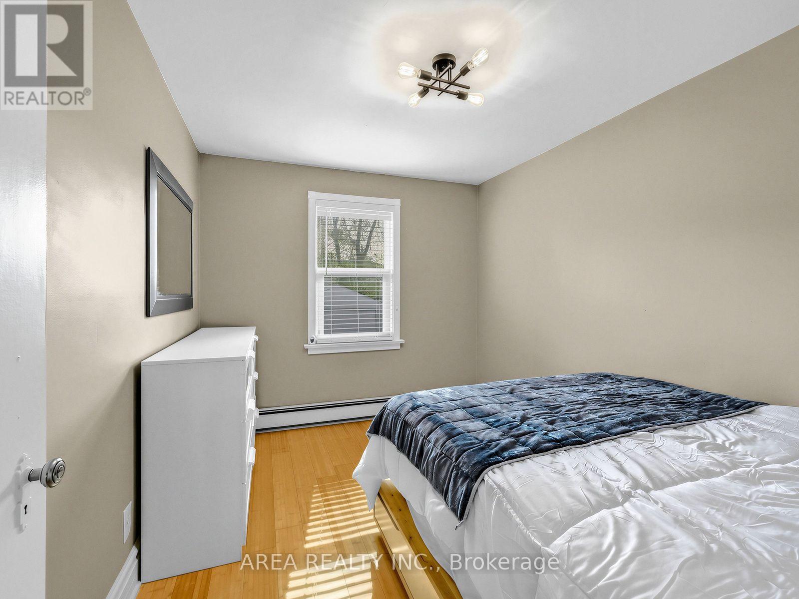 867 Glencairn Avenue, Toronto, Ontario  M6B 2A4 - Photo 13 - W14084844