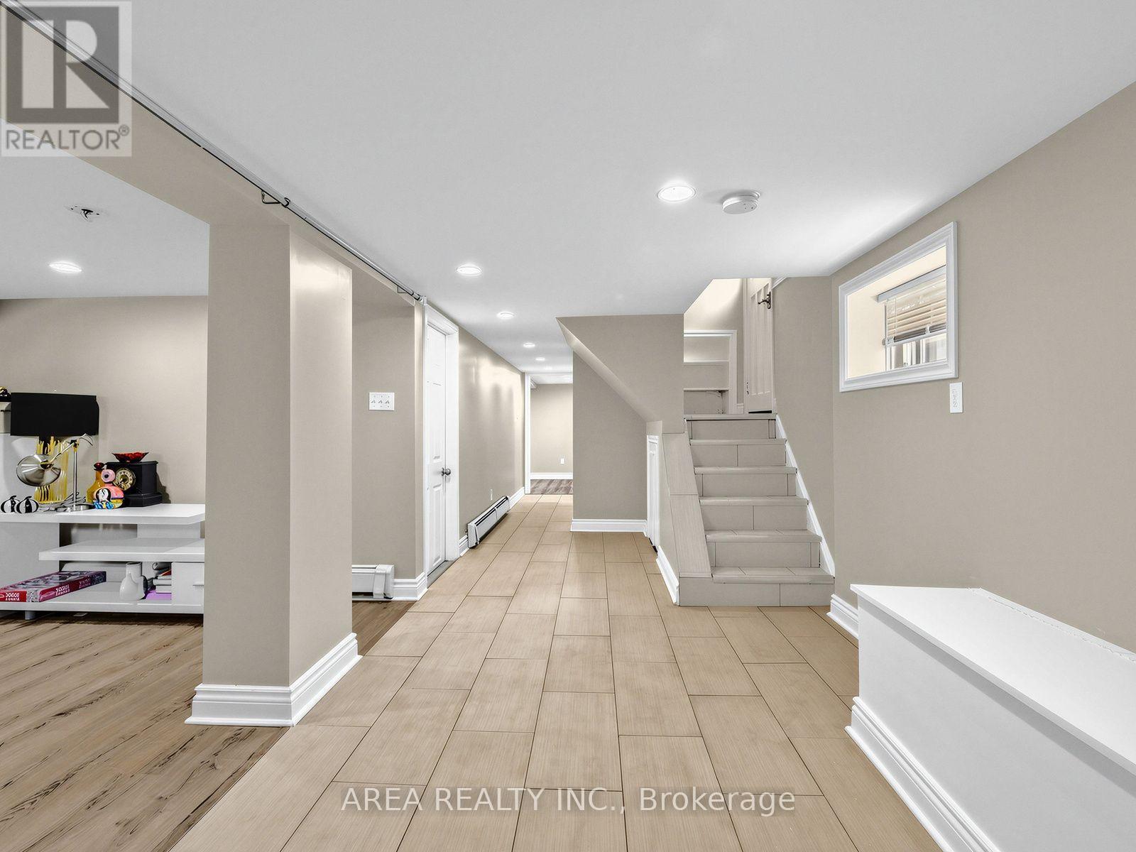 867 Glencairn Avenue, Toronto, Ontario  M6B 2A4 - Photo 19 - W14084844