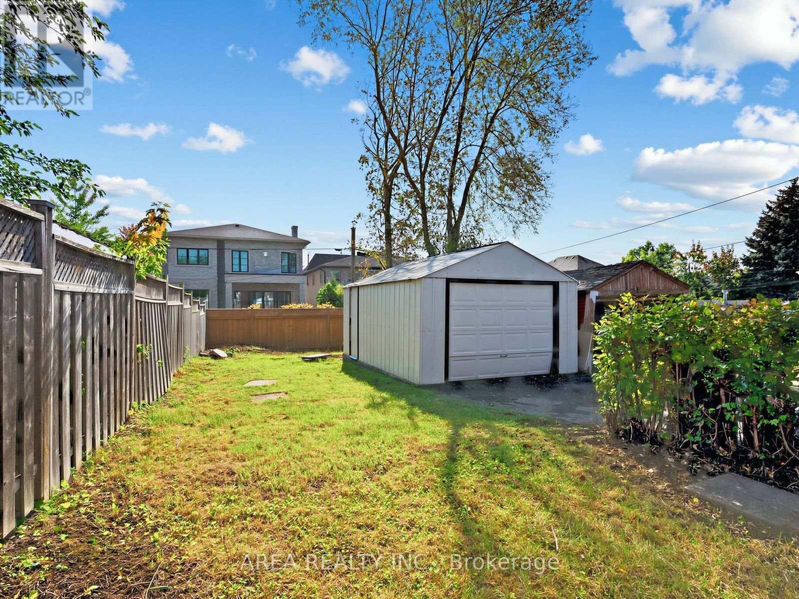 867 Glencairn Avenue, Toronto, Ontario  M6B 2A4 - Photo 27 - W14084844