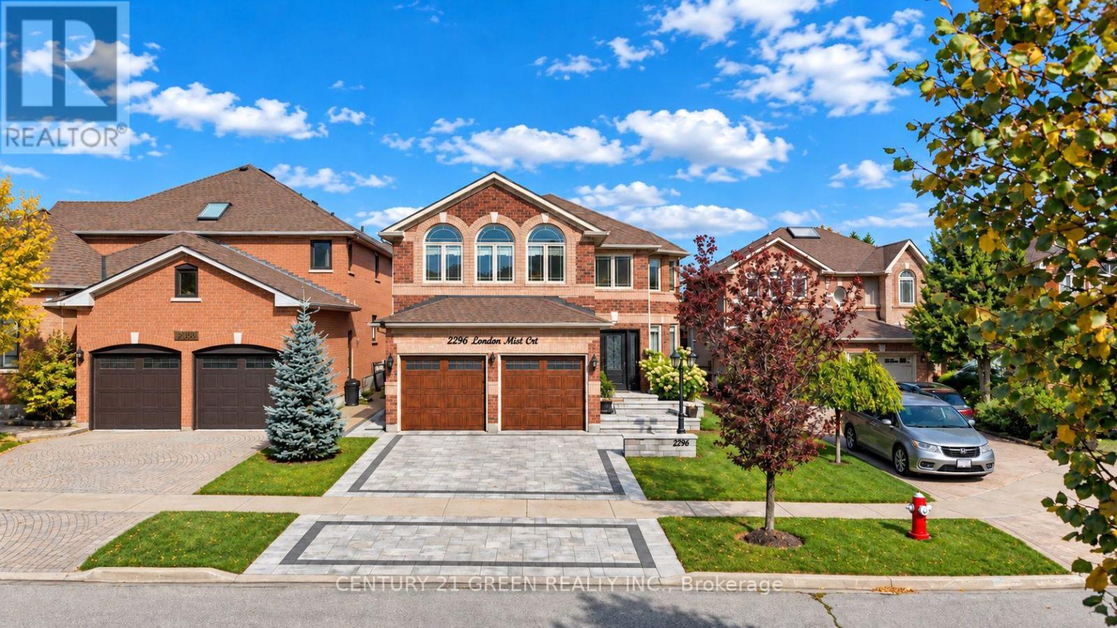 2296 London Mist Court, Mississauga, Ontario  L5M 5Y4 - Photo 2 - W14084486