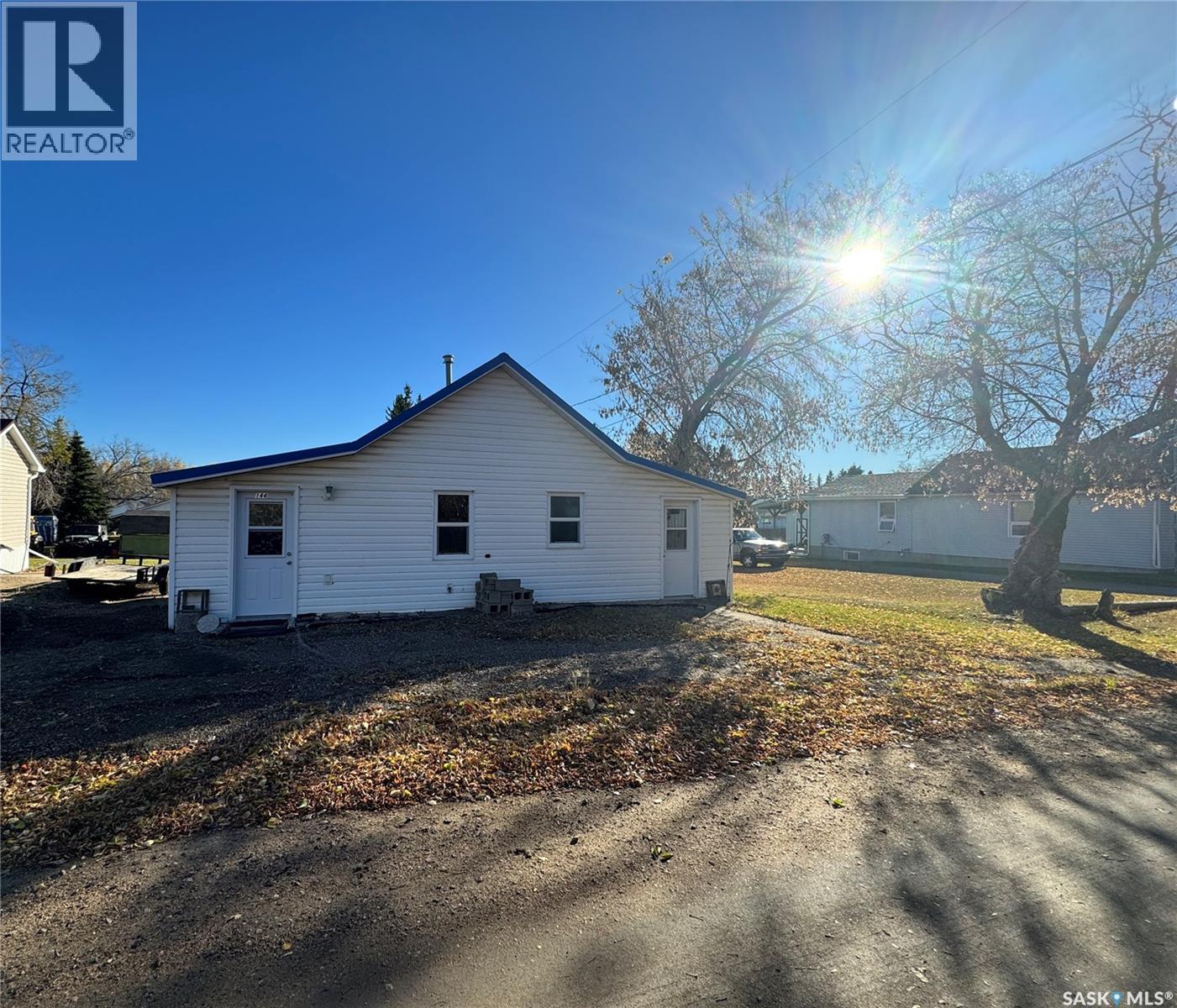 144 3 Street E, St. Walburg, Saskatchewan S0M 2T0 - Photo 1 - SK051262