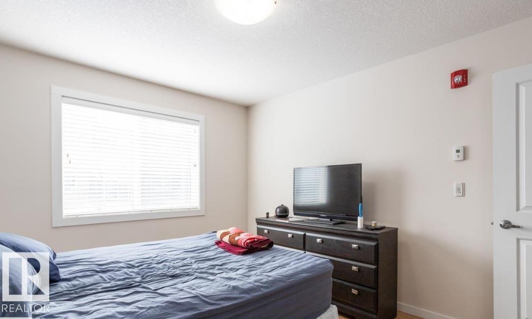 #206 9517 160 AV NW