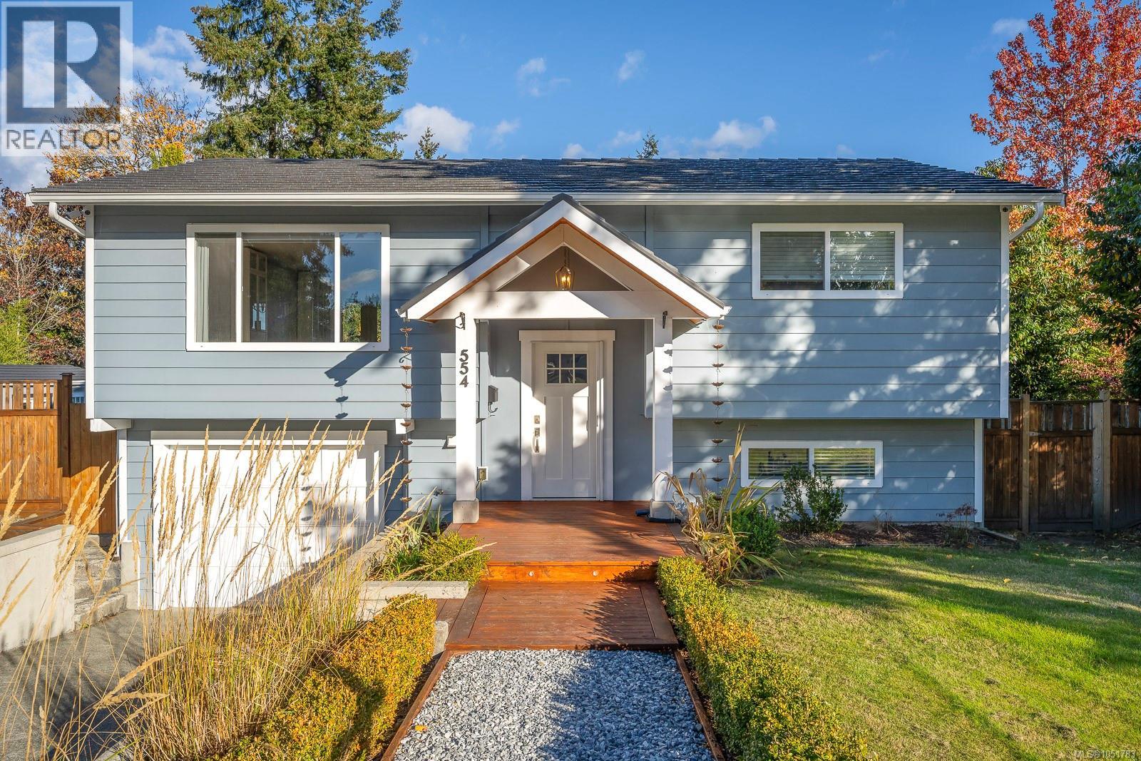 554 Cormorant St, Comox, British Columbia  V9M 1Z9 - Photo 1 - 1051783