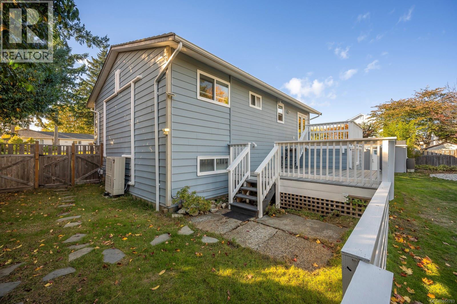 554 Cormorant St, Comox, British Columbia  V9M 1Z9 - Photo 63 - 1051783