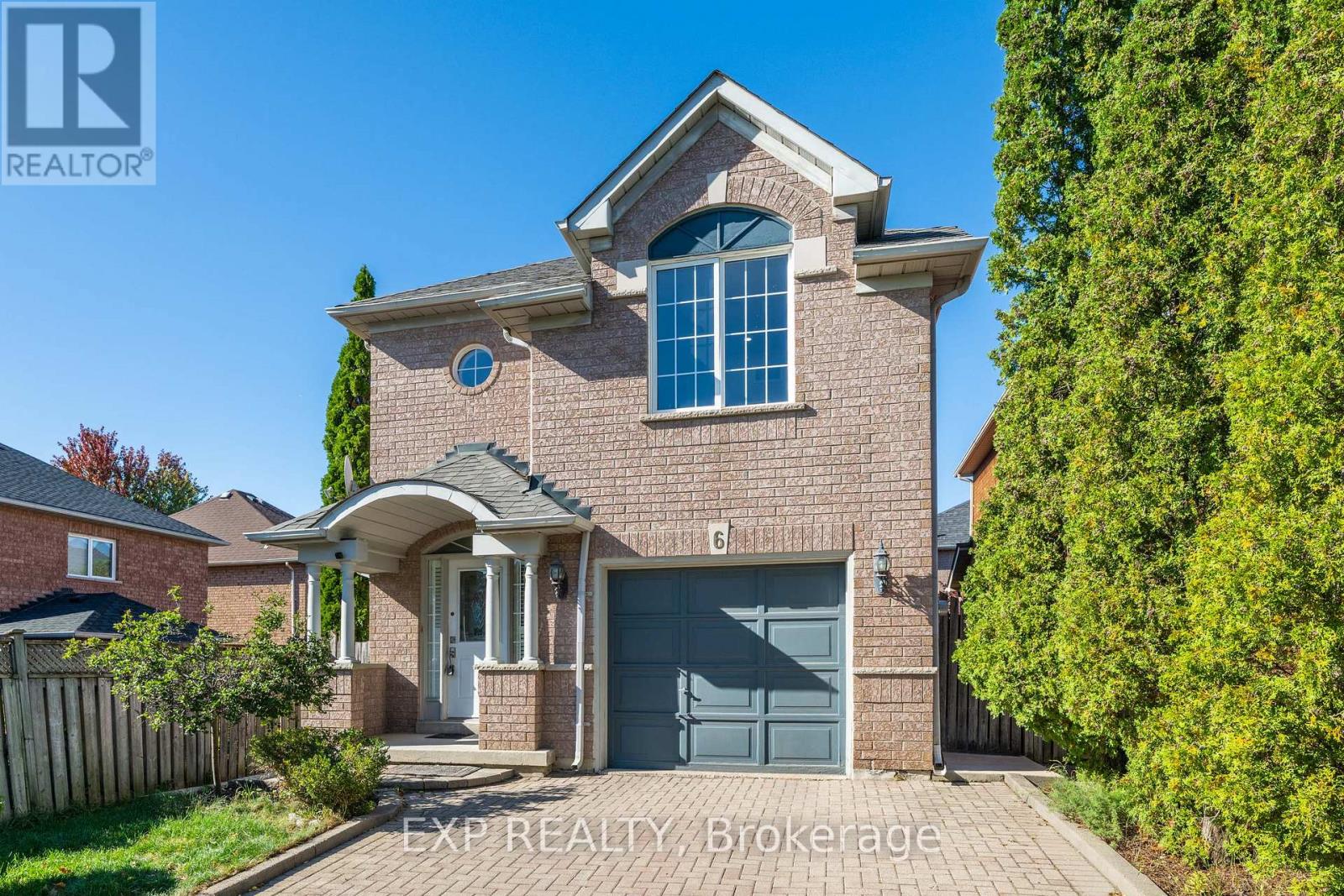 6 PURDY CRESCENT W, Toronto, Ontario