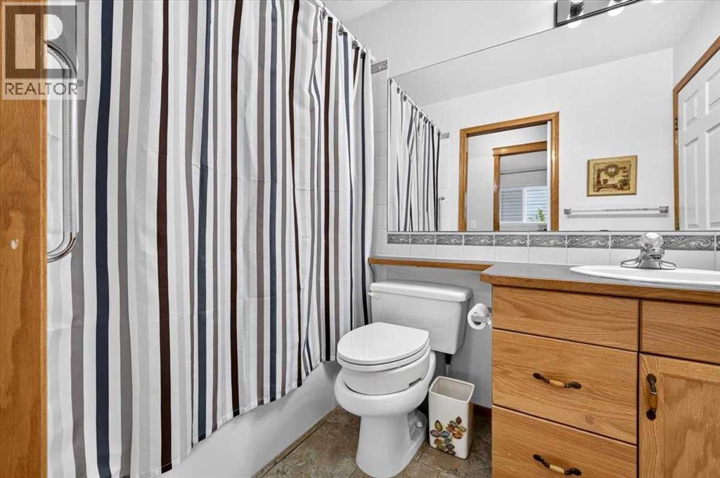 26 Saddlemead Way NE, Calgary, Alberta  T3J 4J5 - Photo 25 - A2351688