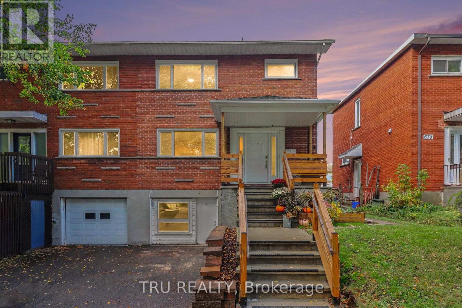 682 MORIN STREET, Ottawa, Ontario