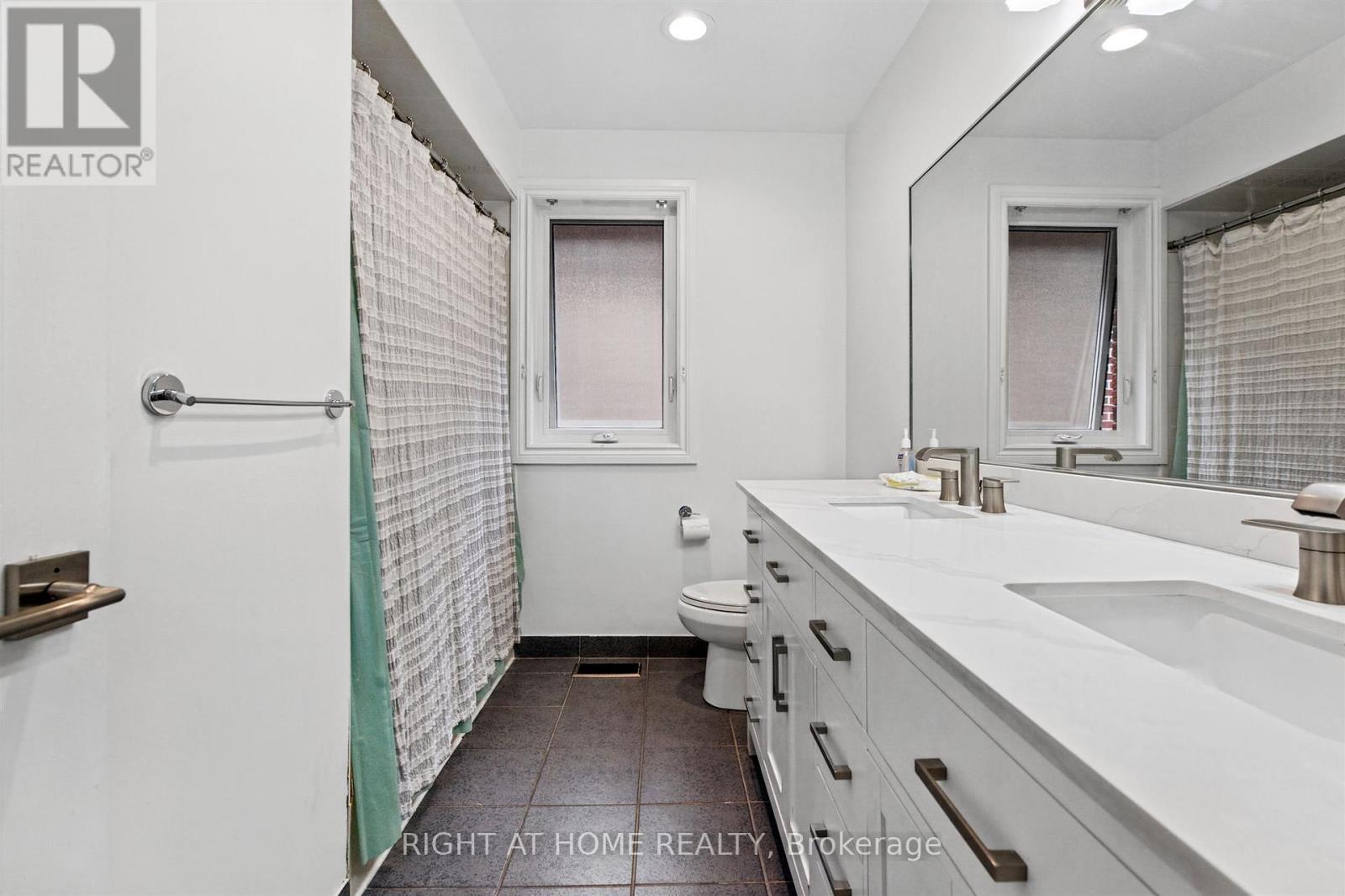 50 Gardenvale Road, Toronto, Ontario  M8Z 4C3 - Photo 34 - W14084916