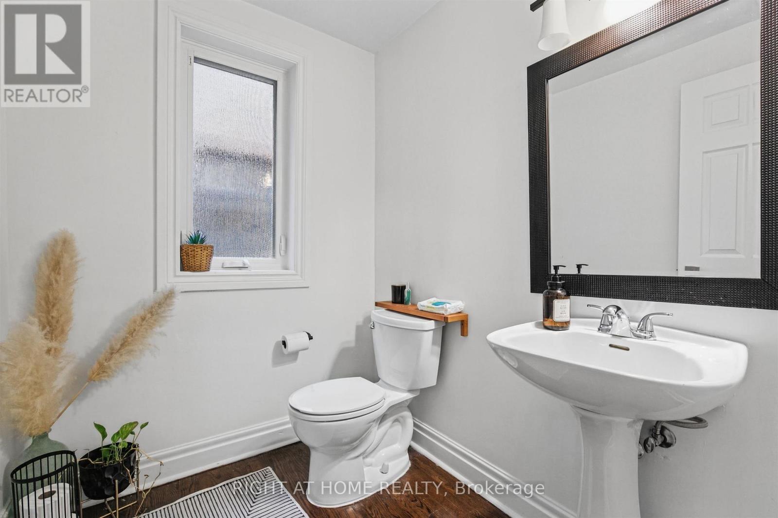 50 Gardenvale Road, Toronto, Ontario  M8Z 4C3 - Photo 8 - W14084916