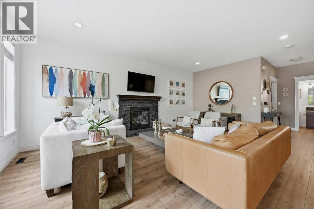 165 Aspenshire Crescent SW, Calgary, Alberta  T3H 0R5 - Photo 4 - A2352158