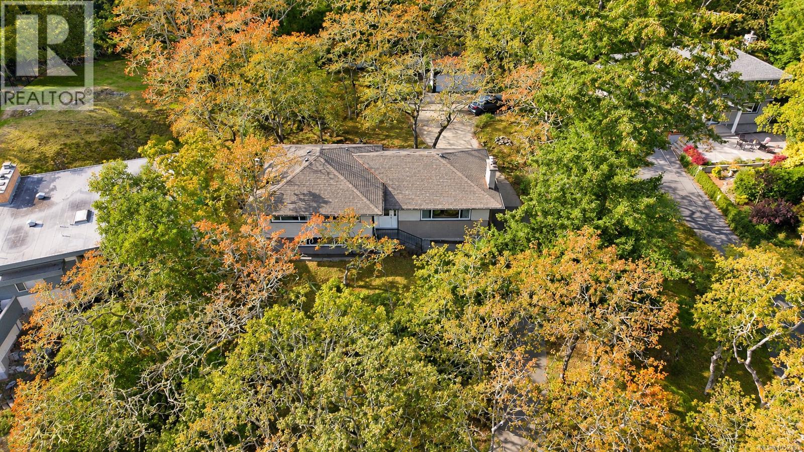 3524 Plymouth Rd, Oak Bay, British Columbia  V8P 4X4 - Photo 38 - 1052103