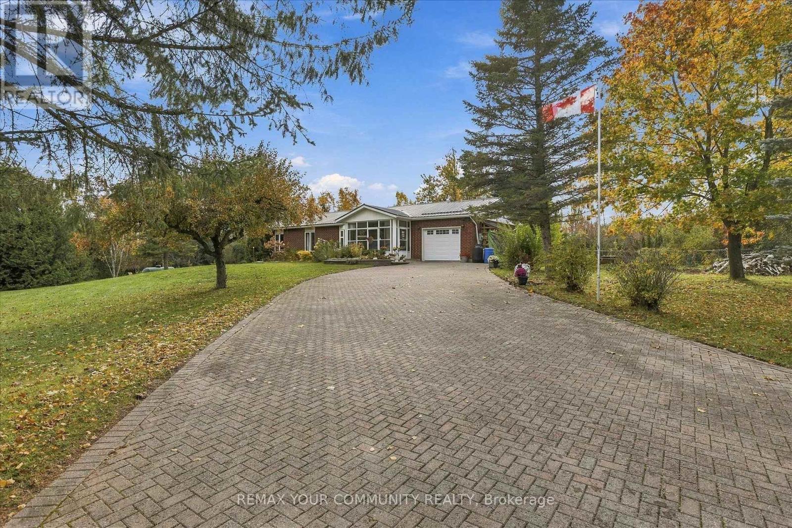 747 Long Beach Road, Kawartha Lakes, Ontario  K0M 1G0 - Photo 4 - X14084896