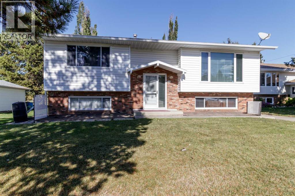 610 8 Street N, Three Hills, Alberta  T0M 2A0 - Photo 2 - A2345855