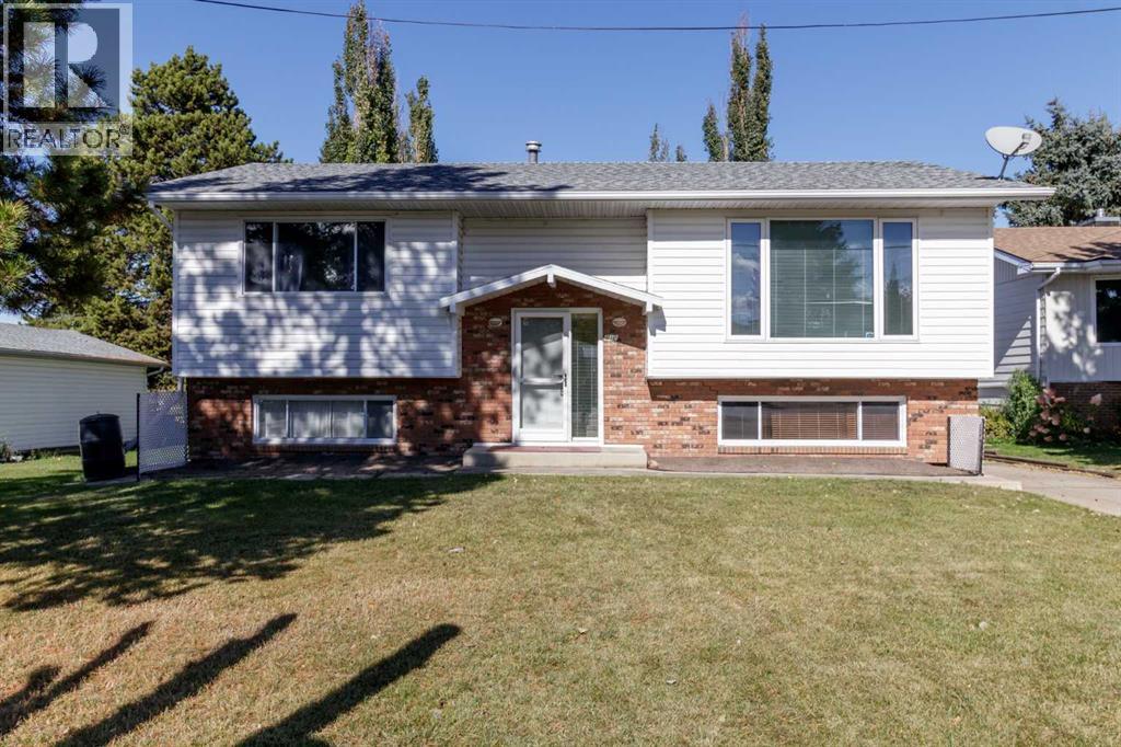 610 8 Street N, Three Hills, Alberta  T0M 2A0 - Photo 1 - A2345855