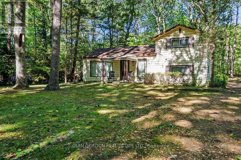 10282 Birch Lane, Lambton Shores, Ontario  N0M 1T0 - Photo 4 - X14084972
