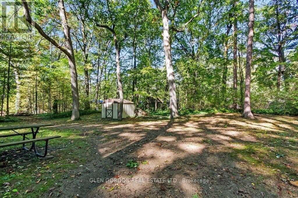 10282 Birch Lane, Lambton Shores, Ontario  N0M 1T0 - Photo 5 - X14084972