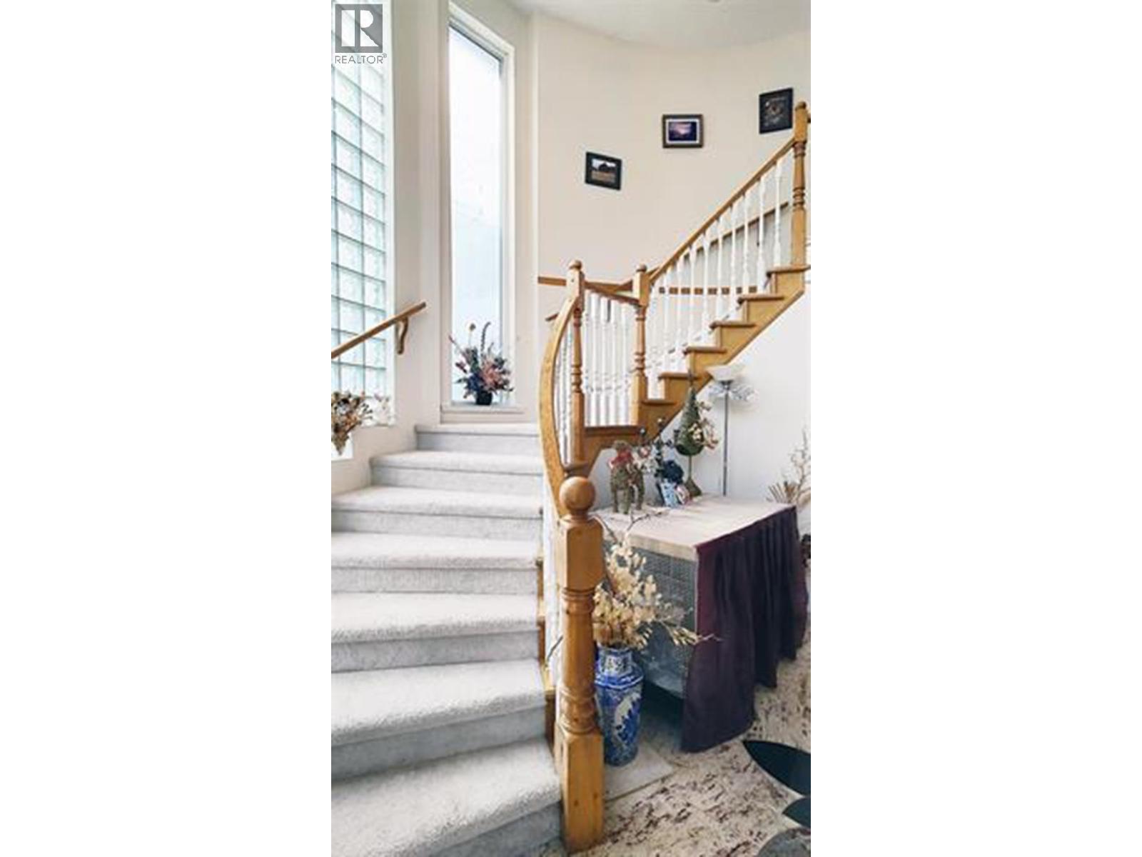 8675 Armstrong Avenue, Burnaby, British Columbia V3N 2H4 - Photo 9 - R3175657