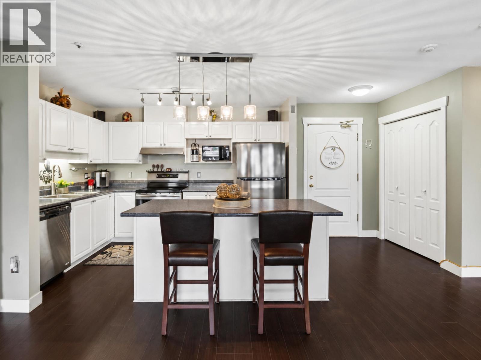 414 2968 BURLINGTON DRIVE, Coquitlam, British Columbia
