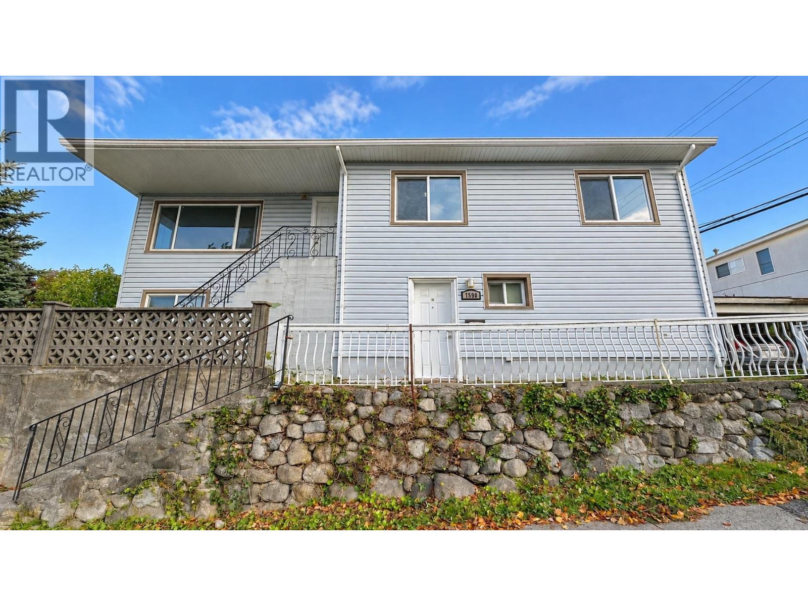 7590 FRASER STREET, Vancouver, British Columbia