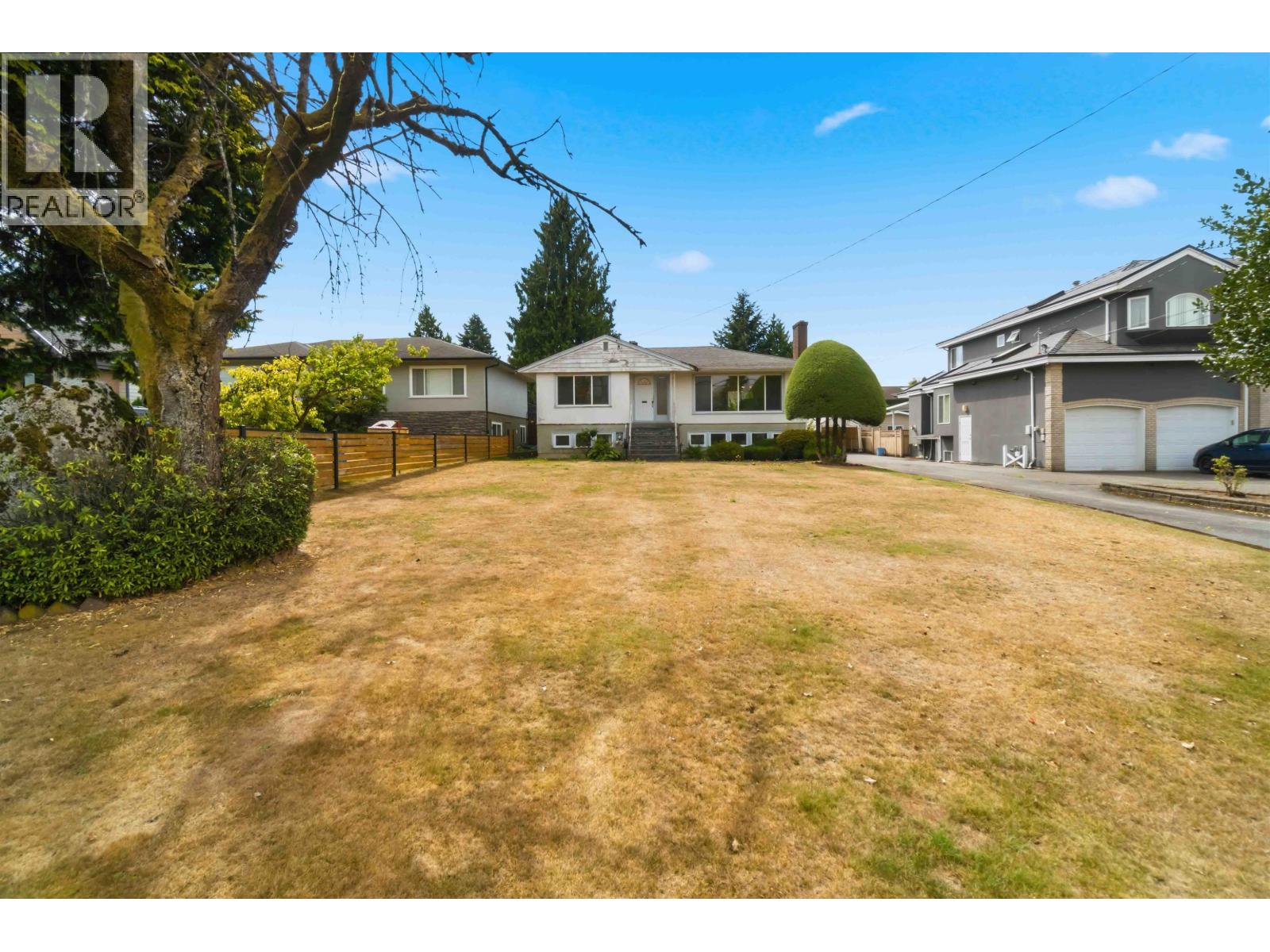 5428 Hardwick Street, Burnaby, British Columbia  V5G 1R1 - Photo 3 - R3163450