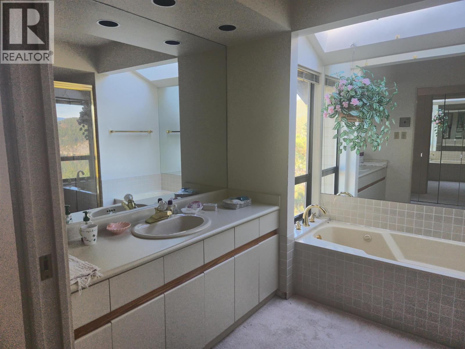 4764 Woodburn Road, West Vancouver, British Columbia  V7S 3B2 - Photo 6 - R3174334