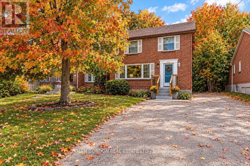 $539,900595 Victoria Street, London East, Ontario