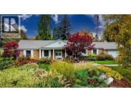 8 GRANBRIDGE Drive, West Montrose, Ontario