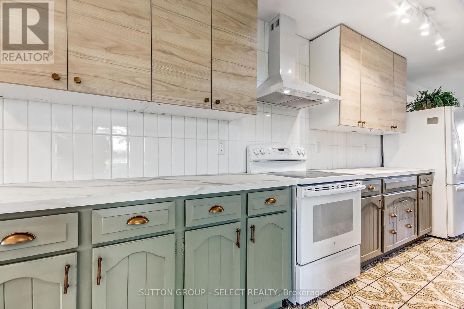 18038 Thorndale Road, Thames Centre, Ontario  N0M 2P0 - Photo 11 - X14084986