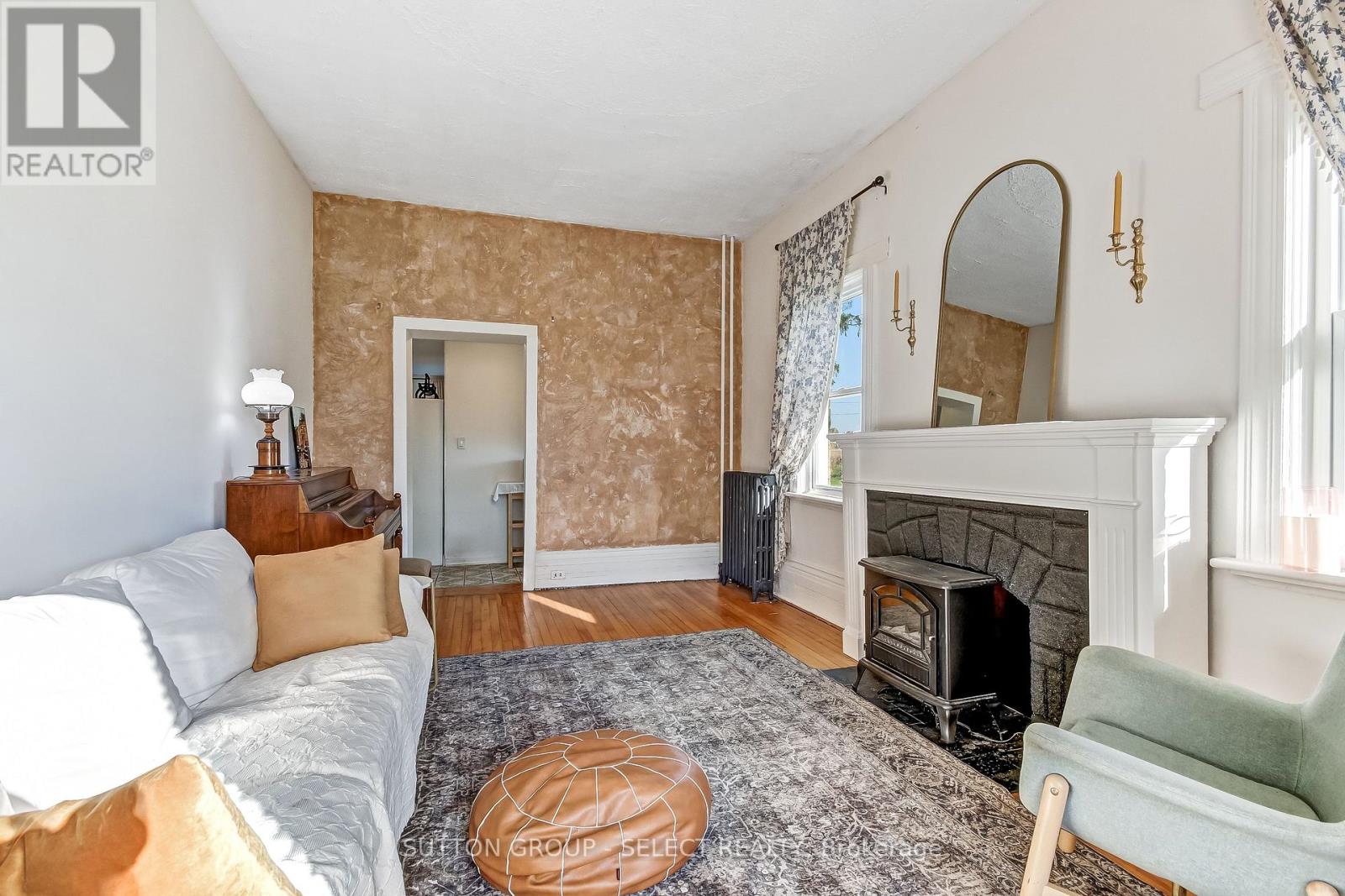 18038 Thorndale Road, Thames Centre, Ontario  N0M 2P0 - Photo 15 - X14084986