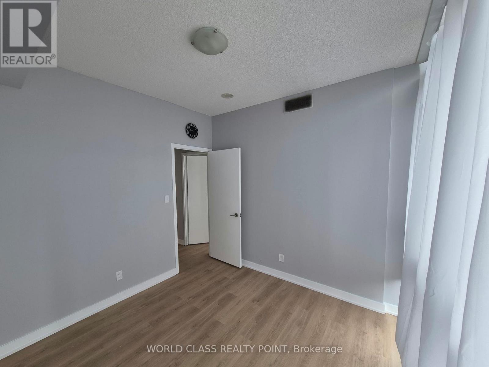 3007 - 126 SIMCOE STREET