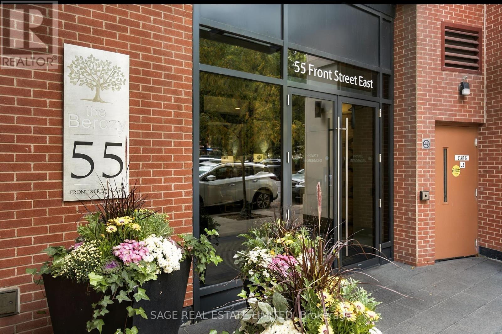 417 - 55 Front Street E, Toronto, Ontario  M5E 0A7 - Photo 2 - C14085086